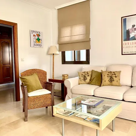 Penthouse Puerta De La Juderia Apartment