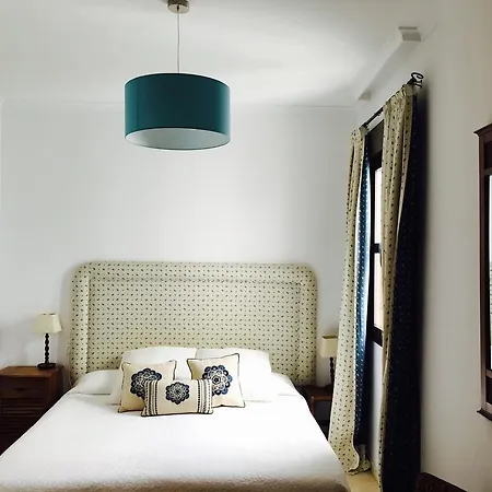 Penthouse Puerta De La Juderia Apartment